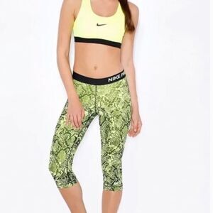 Nike Pro | Training Print Running Capris, size Medium
